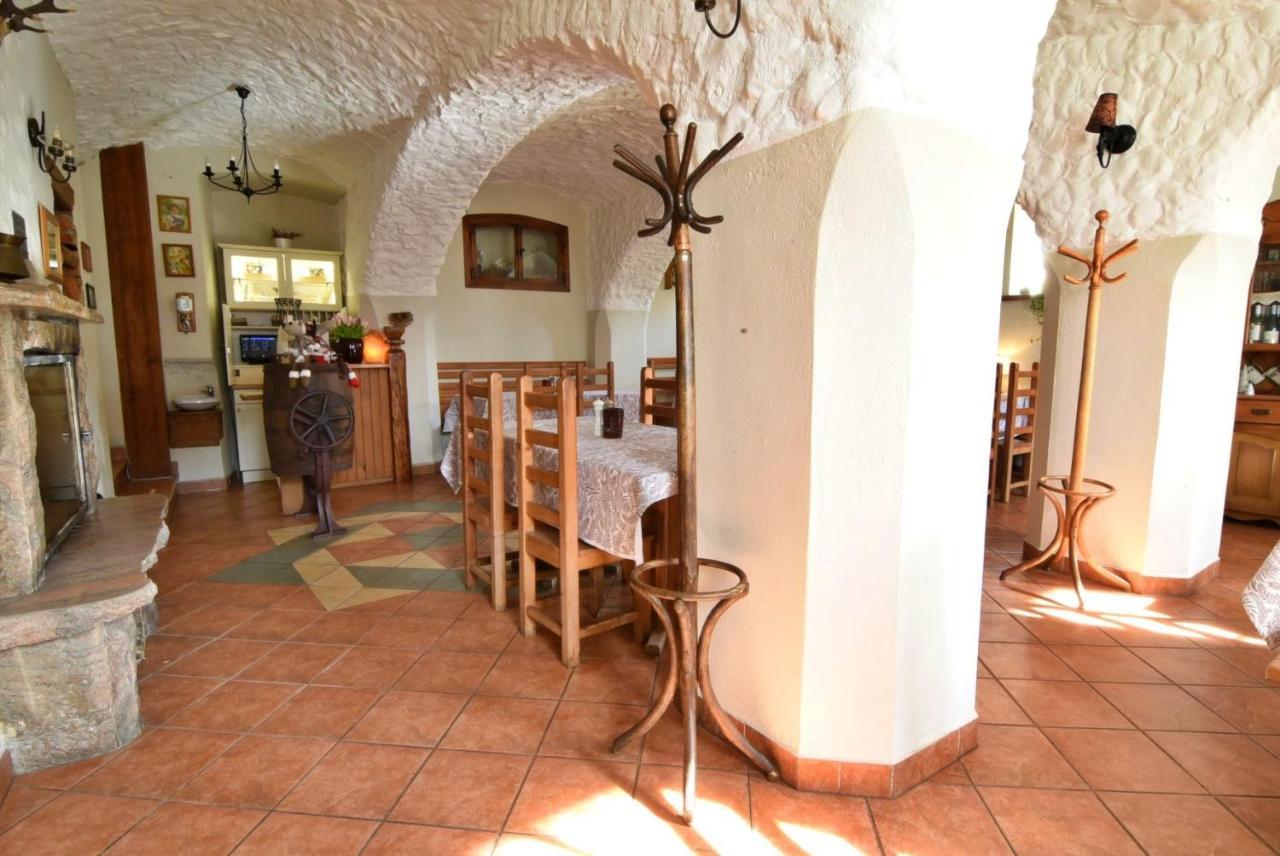 Gosciniec Nowa Wioska Bed and Breakfast Wałbrzych Exteriör bild