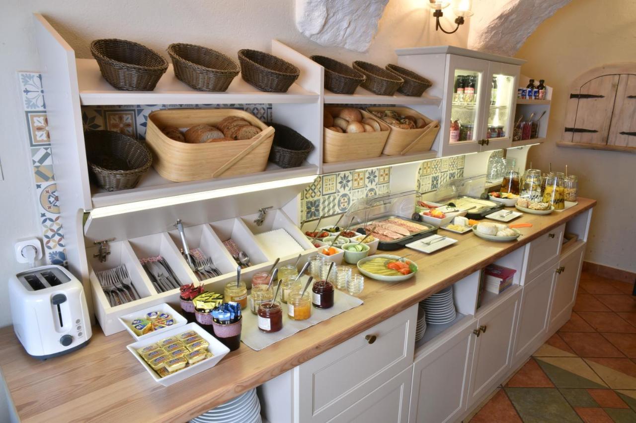 Gosciniec Nowa Wioska Bed and Breakfast Wałbrzych Exteriör bild