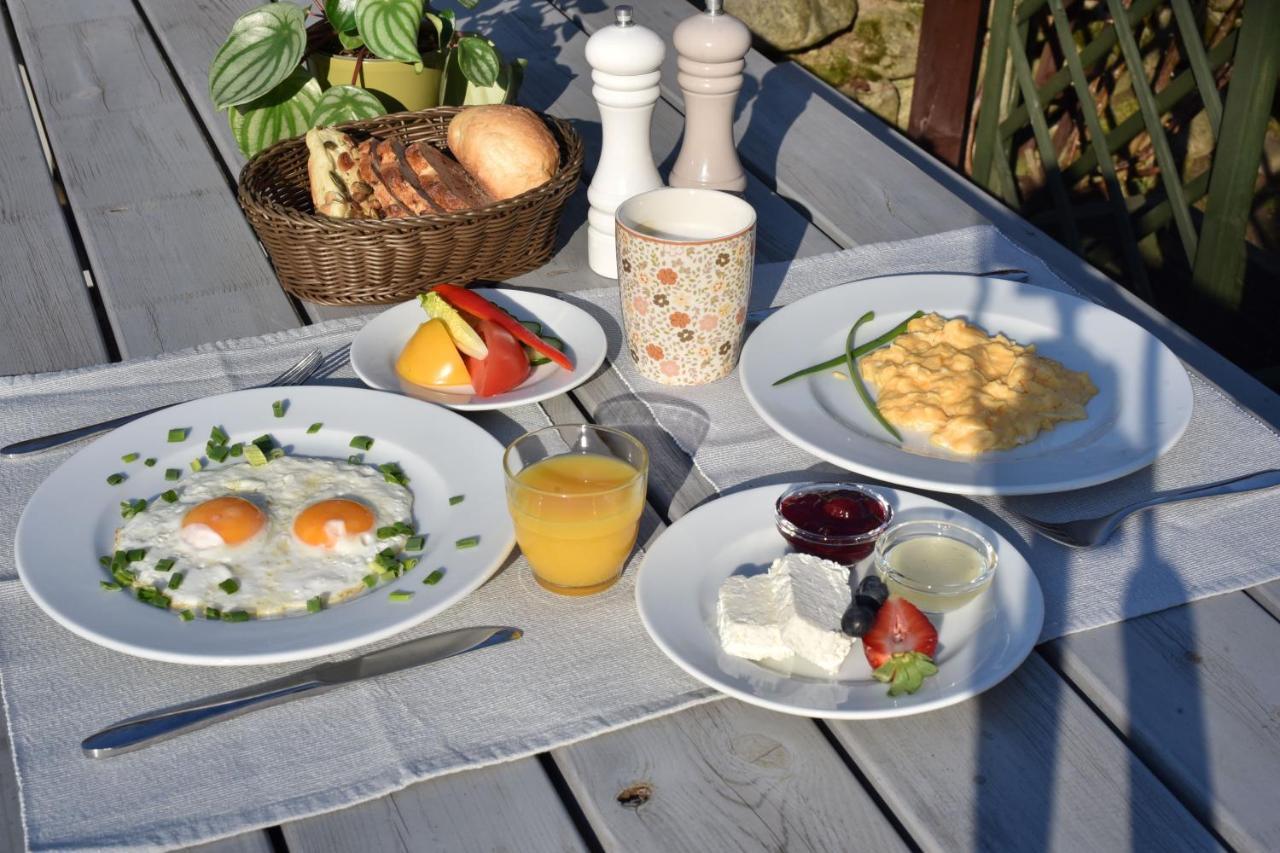 Gosciniec Nowa Wioska Bed and Breakfast Wałbrzych Exteriör bild